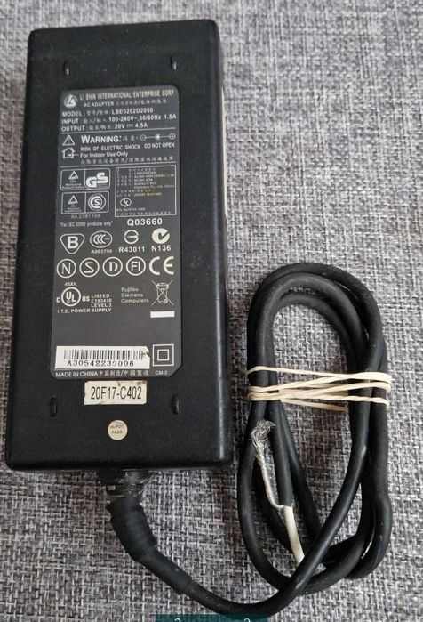 Incarcatoare laptop Lenovo HP/Fujitsusiemens/DELL/Acer