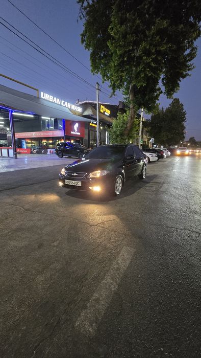 Srochno Gentra qora rang 3-pozitsiya full avtomat lyuki bor sotiladi