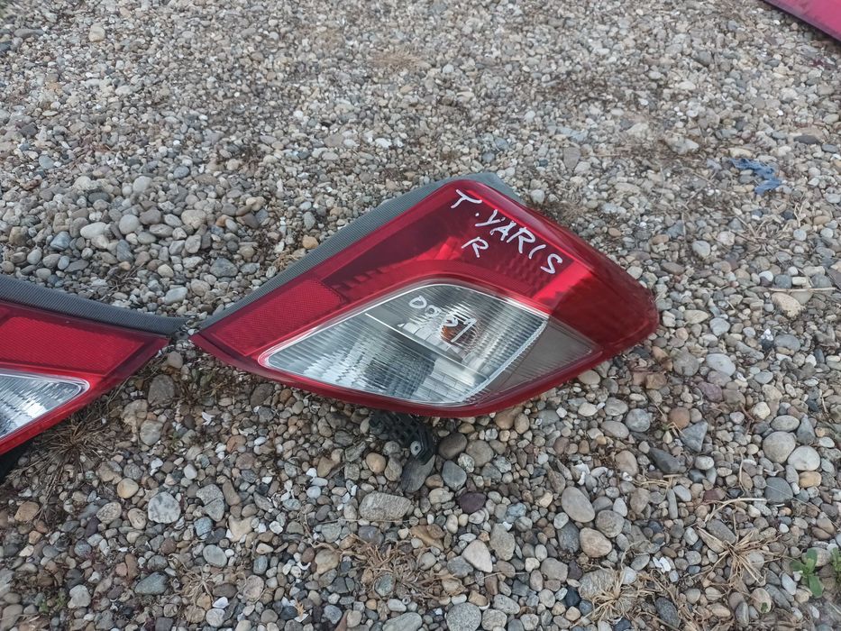 Ляв и десен стоп за тойота ярис 2010+ TOYOTA YARIS