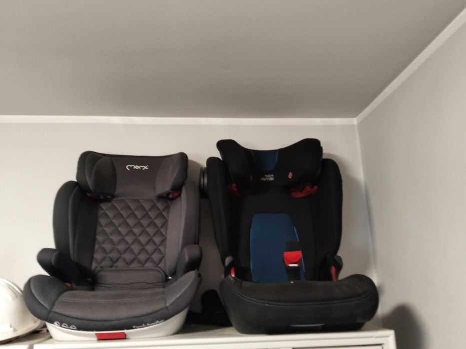 Vând scaune copil auto 200lei buc.