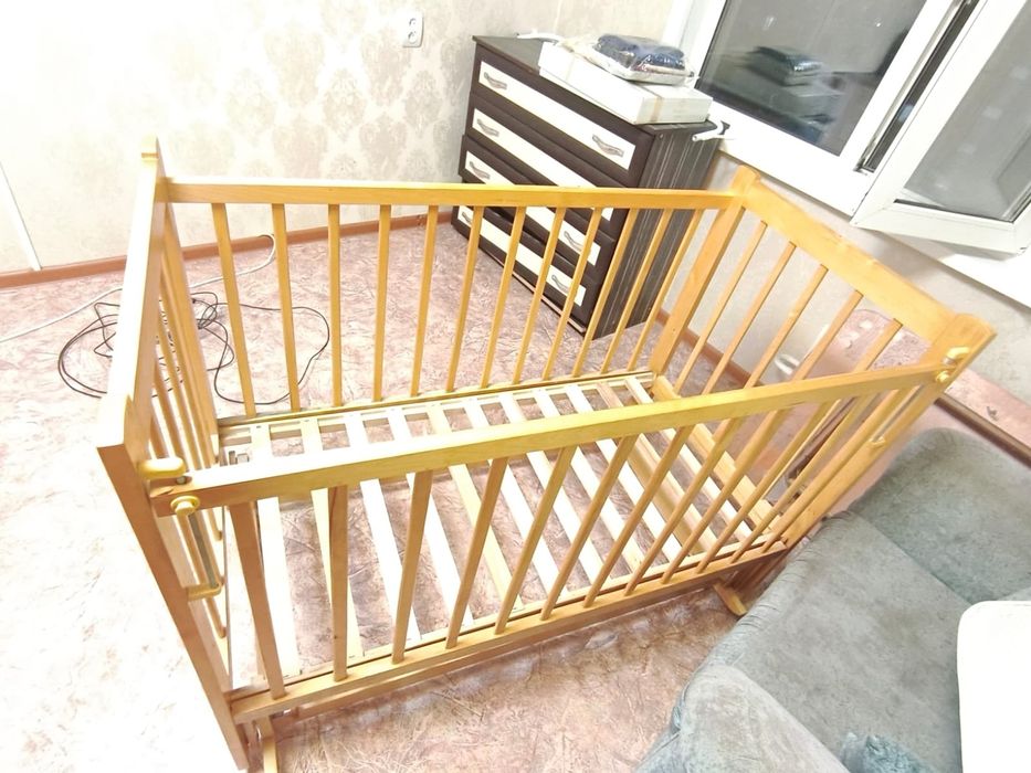 Продам детскую кроватку