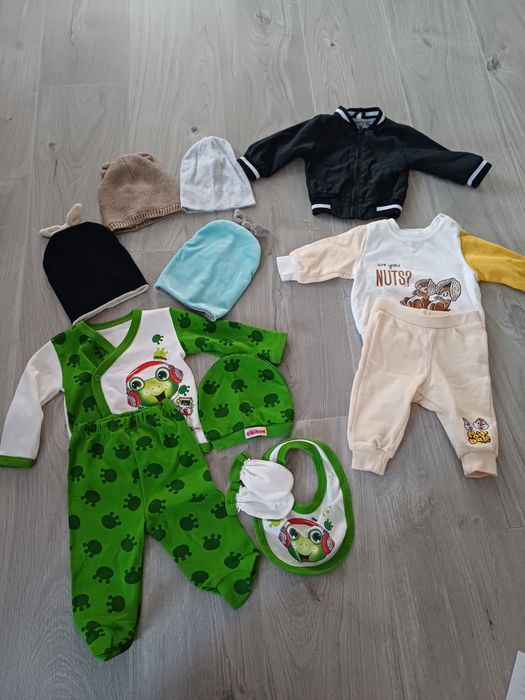 Haine băiețel marimea 56