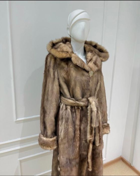Норковая шуба с капюшоном
