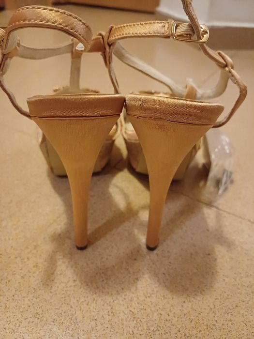 Дамски обувки Furiezza