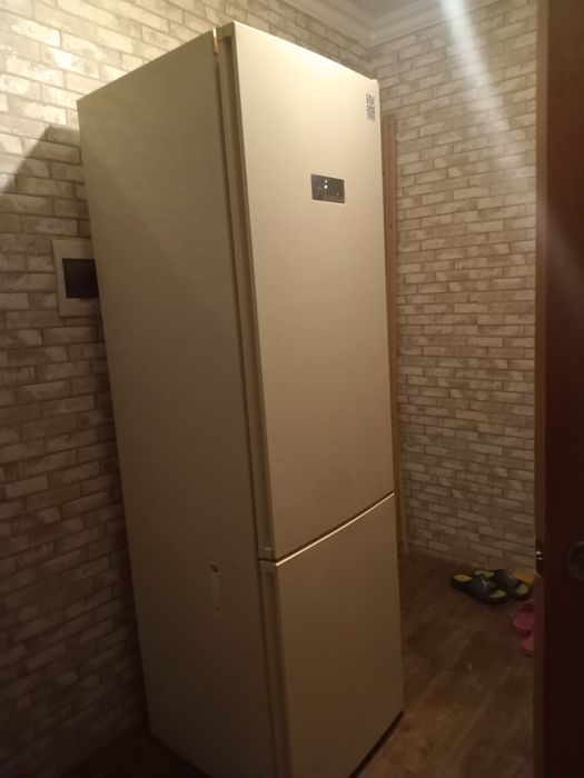 Продам холодильник