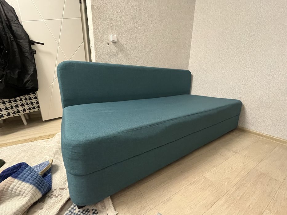 Диван в хорошем состоянии