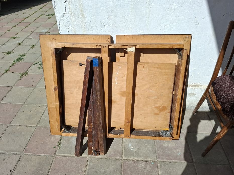 Продаётся  раздвижной советский стол