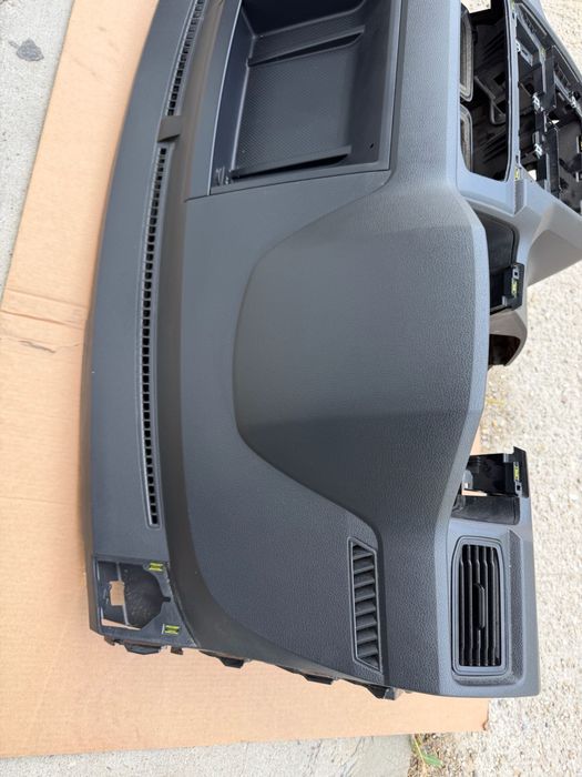 Plansa bord vw caddy 2016-2020