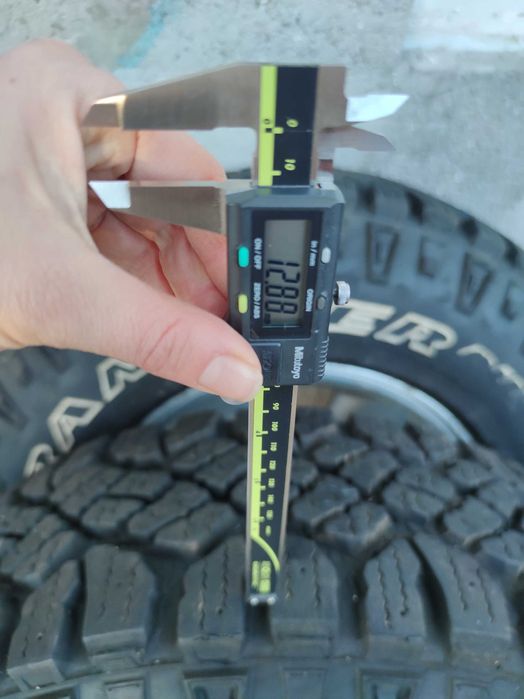 Goodyear Wrangler Duratrac 235/75R15 гуми Произведено в САЩ, в много добро състояние - 12mm+ профил на гумата