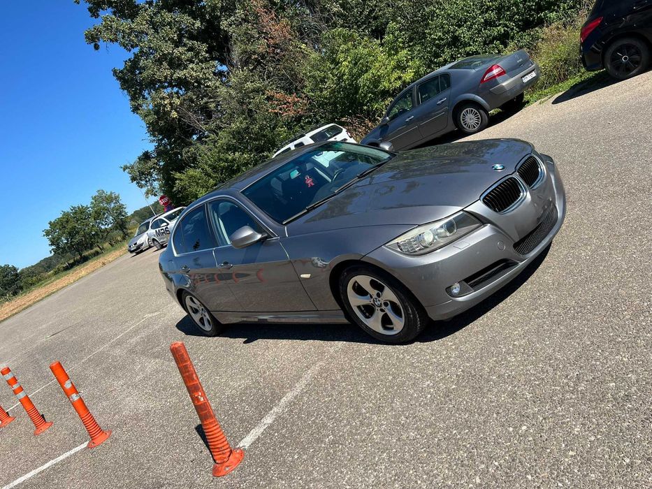 De vanzare BMW E90 163cp an 2011