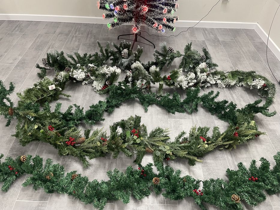 Продам Елку с декор ветками