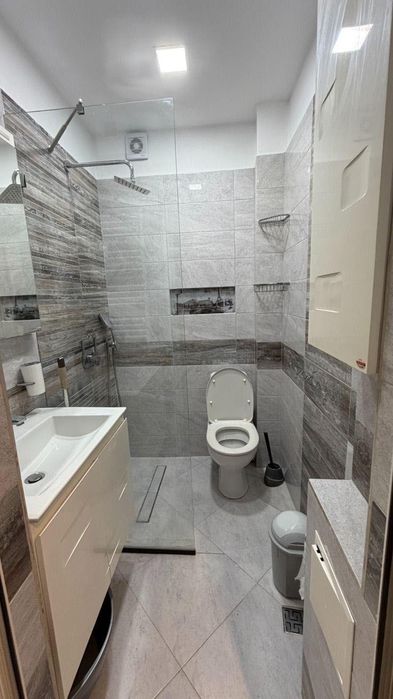 Тристаен апартамент под наем в ж.к. Изток, 2224678
