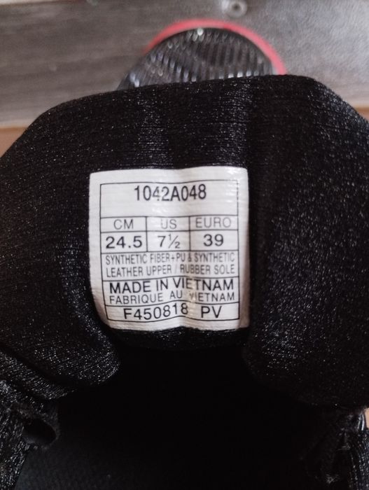 Adidași dama asis