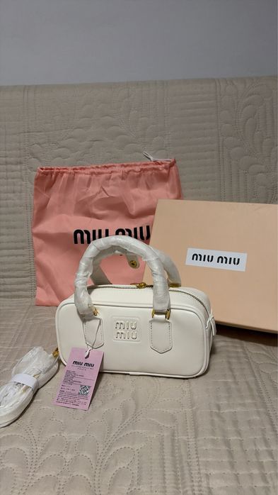 Geanta Miu Miu Piele Intoarsa Noua+ cutie
