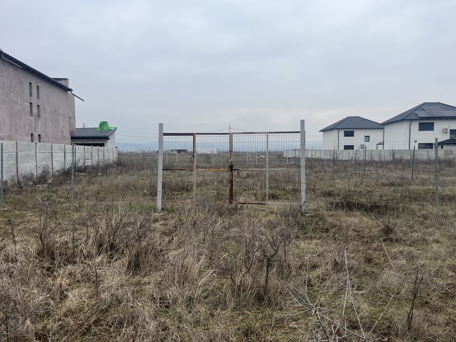 Teren intravilan Simian.500