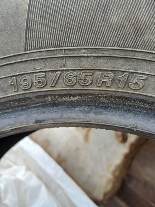 Продам шины 15/195/65