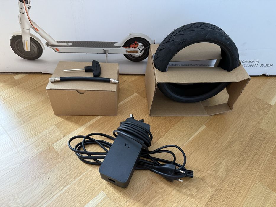 Xiaomi Mi 3 scooter