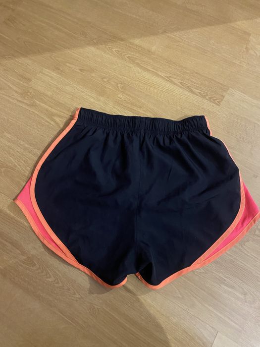 Дамски къси панталони Nike