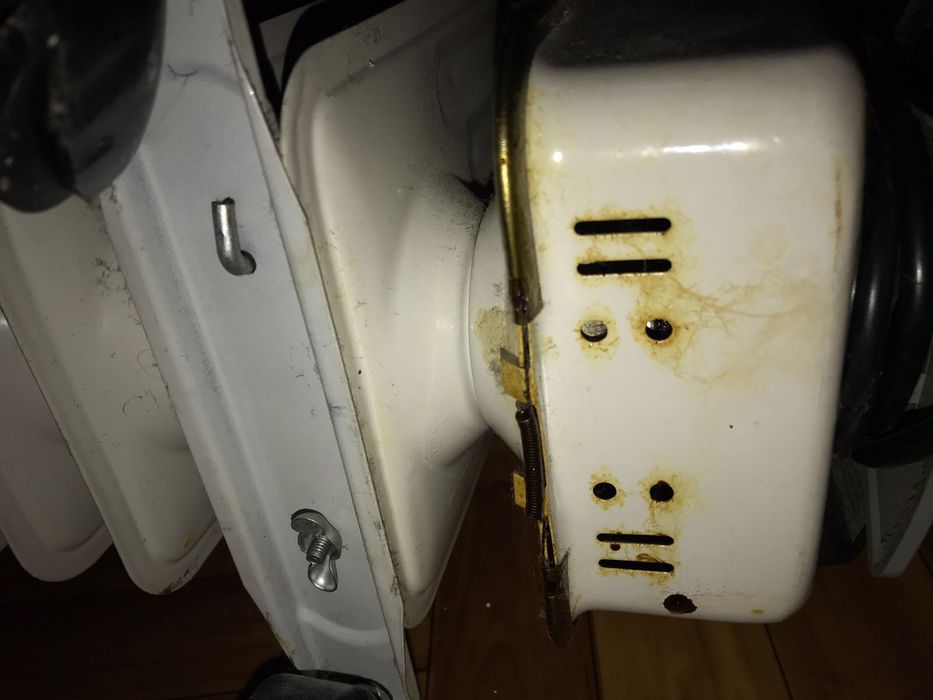 Продам масляный радиатор обогреватель Scarlett