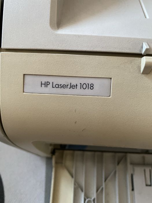 Продам принтер ч/б HP Laserjet 1018 рабочий