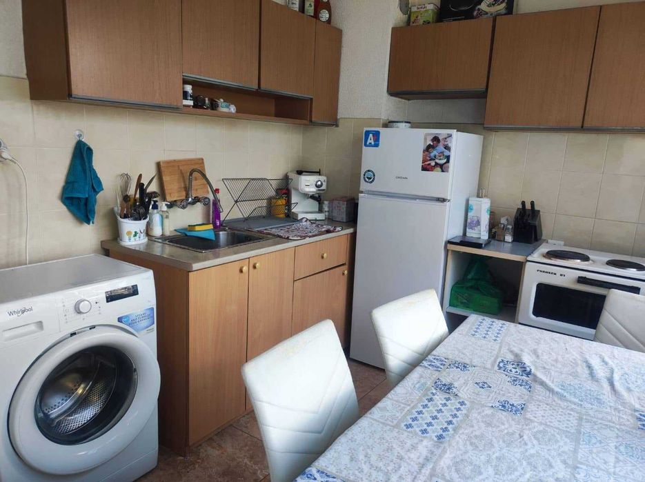 Дава се под наем Двустаен апартамент в София, Надежда 1 - 65 кв.м за 385 € - Снимка #2