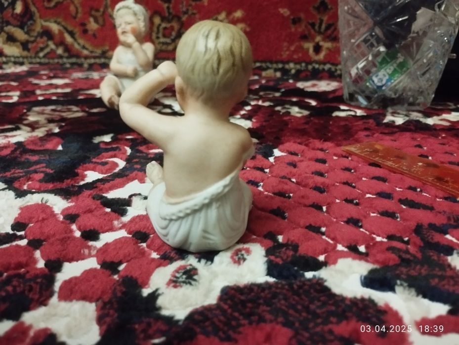 Статуэтки Малыш в чепчике, Пупс Городница