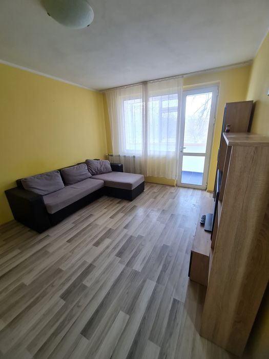 Inchiriez 2camere tiglina2 etaj 1