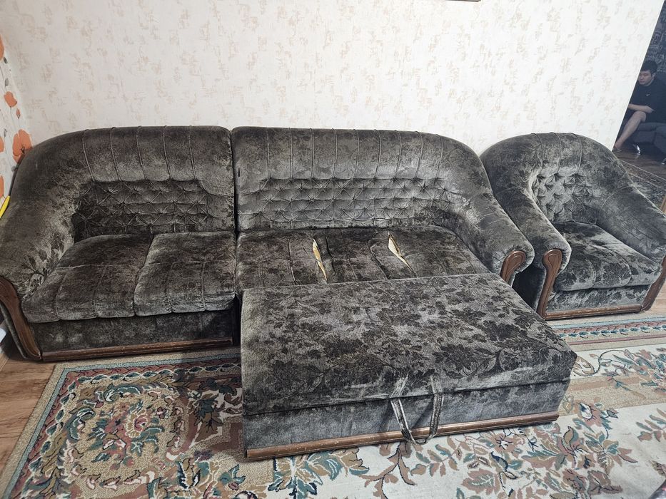 Отдам диван бесплатно самовывоз