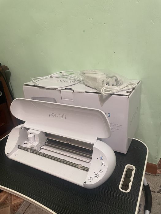 СРОЧНО пподам плоттер Portrait 3
