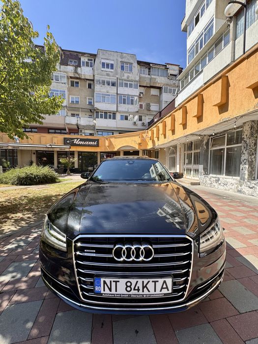 AUDI A8 Limousine
