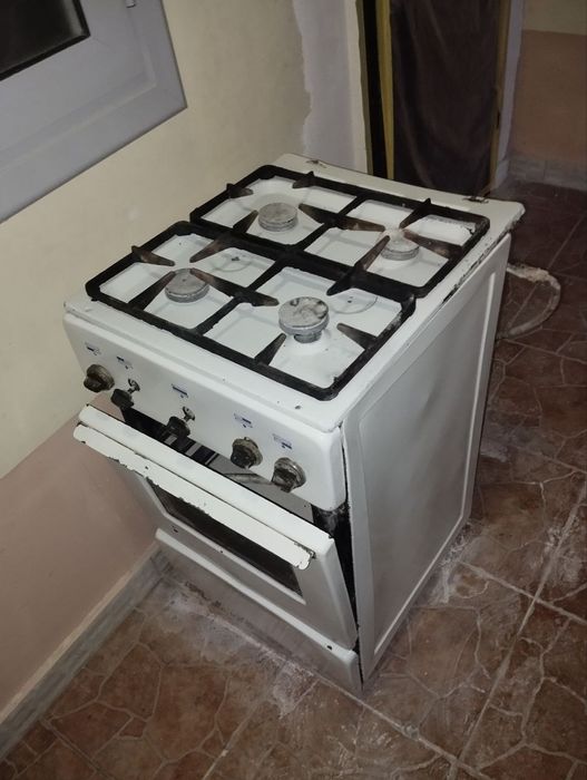 Продается газ плита срочно