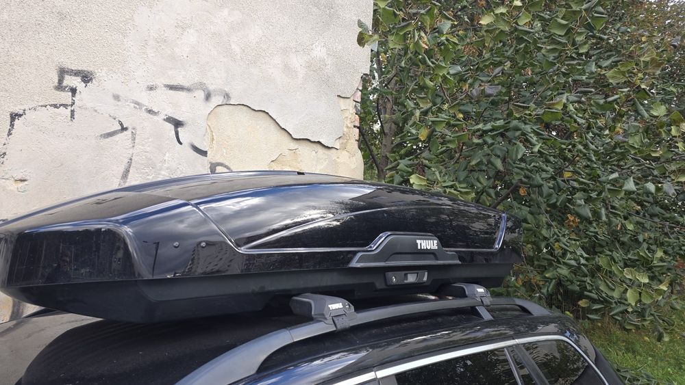 Vand portbagaj Thule.