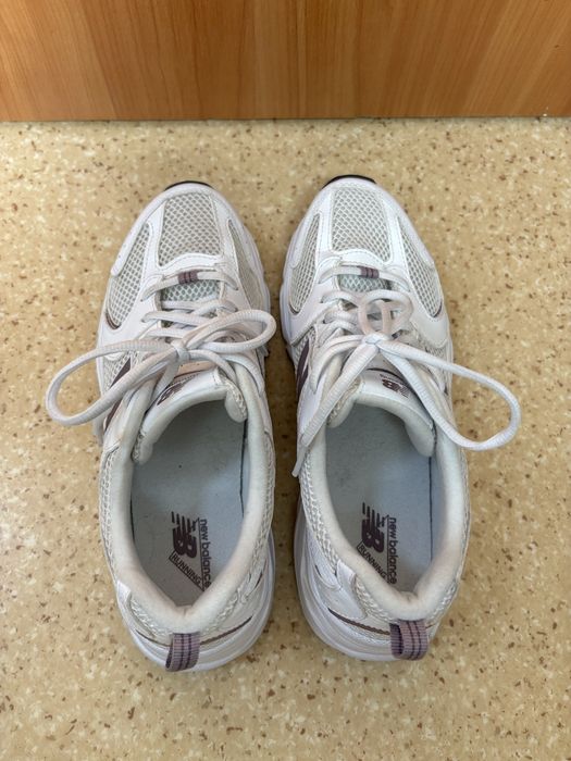 Продам кроссовки NB 530