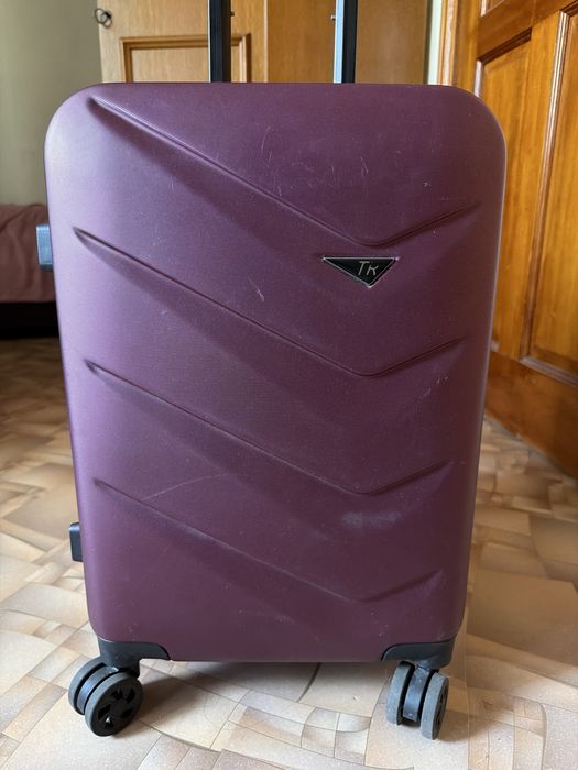 Продам чемодан
