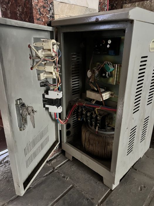 Стабилизатор напряжения JONCHY SVC 10 kVA