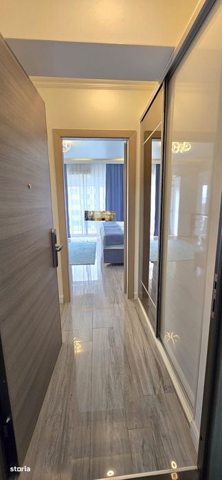 Studio Lux White Tower vedere laterală la mare prima linie langa Opera
