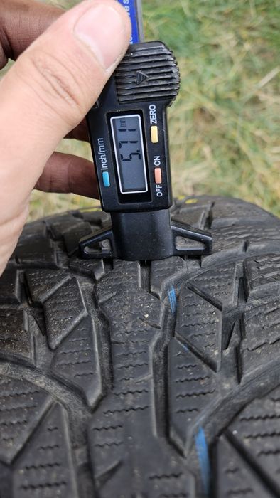 2бр гуми 215 60 16 нокиан