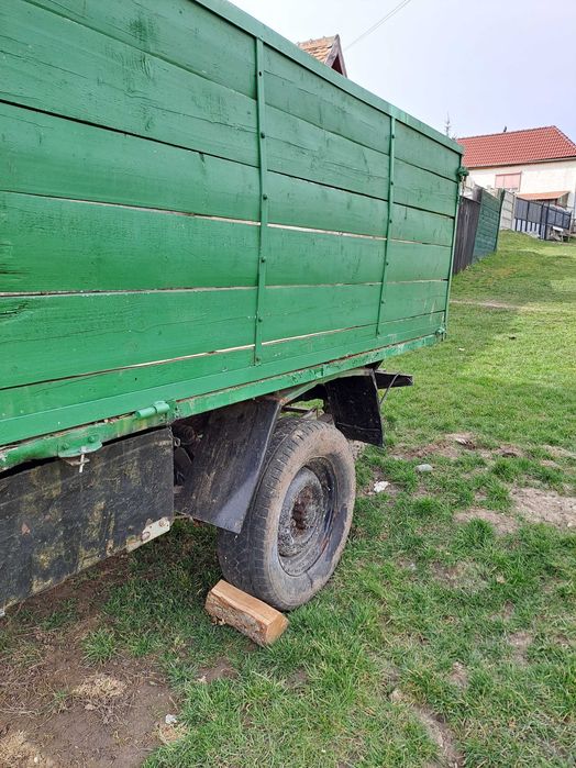 Remorcuța dupa tractor