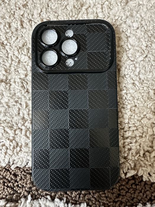 Чехлы на iphone 14 pro