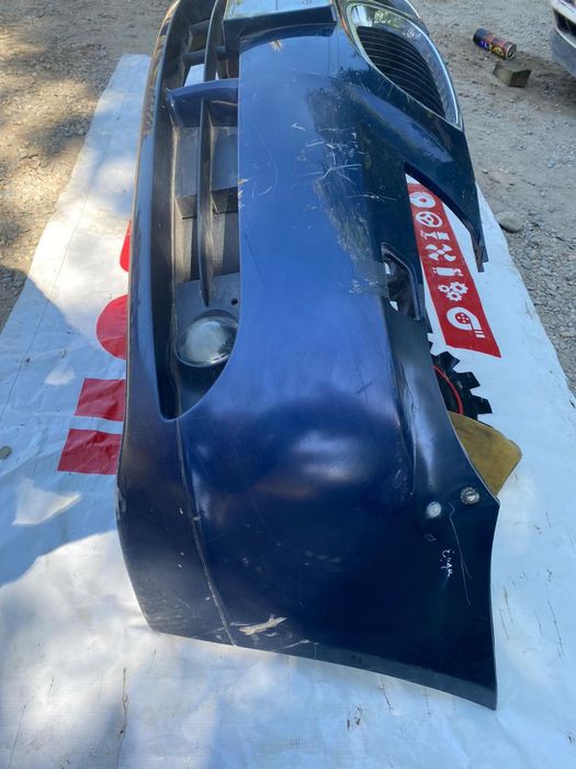 Передний бампер БМВ Е60 в оригинале.