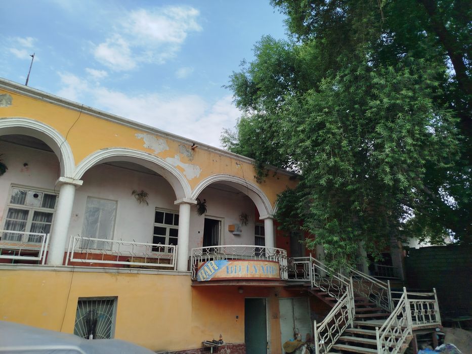 Ховли Уй яшаш у-н Сотилади.6,5 сотых.