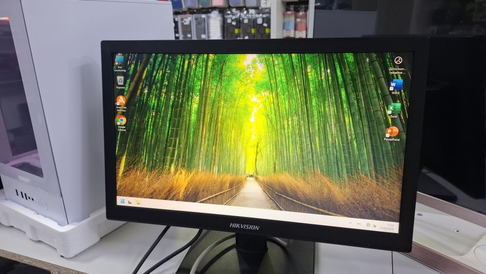 Монитор 18.5" HIKVISION новый