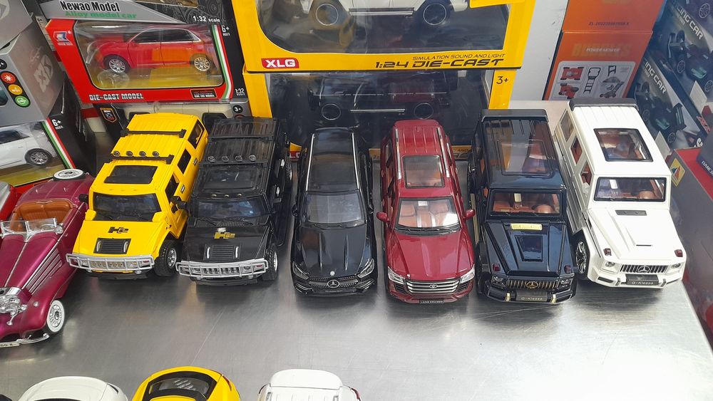 Метални колички колекционерски Нови