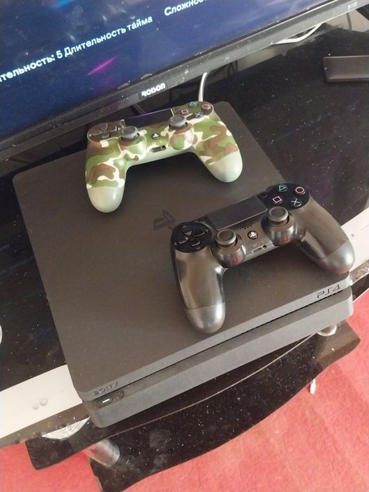 Playstation 4 Slim 1 TB