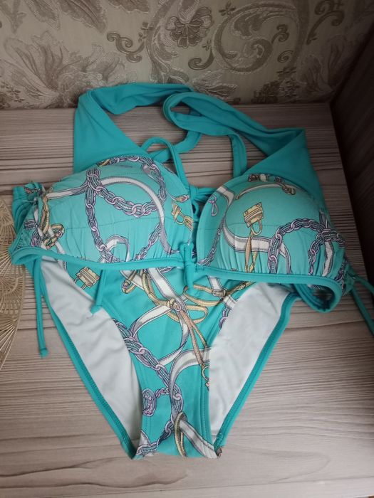 Продам купальники