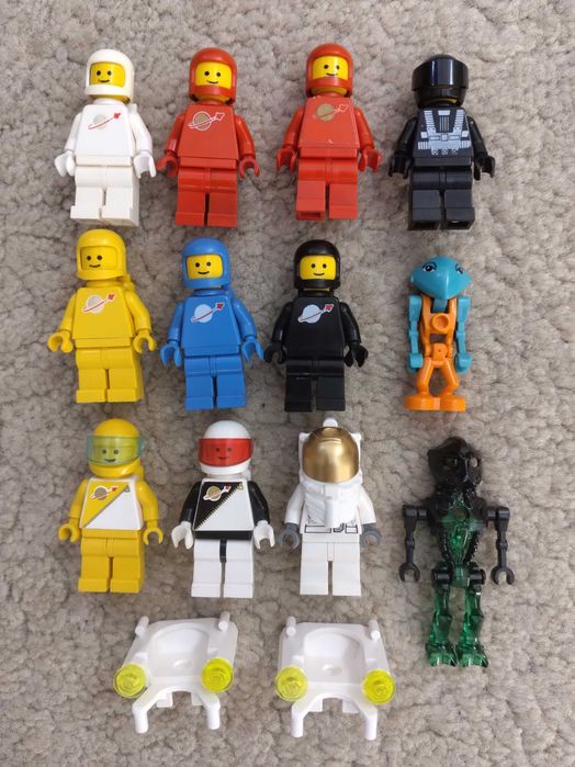 Lego Classic Space, Futuron, Blacktron I, Mars Mission и Modern Space фигурки