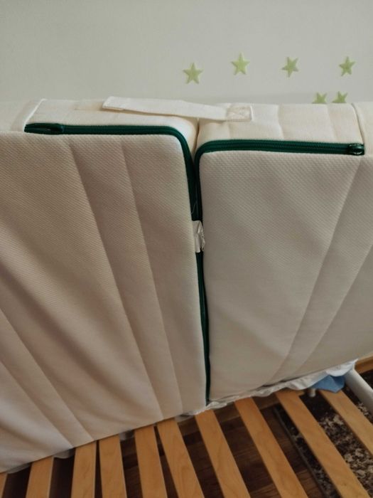 Разтегателно детско легло Икеа с матрак и подматрачна рамка