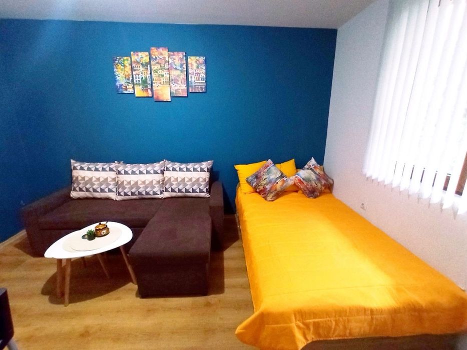 Дава се под наем Едностаен апартамент в Перник, Хумни дол - 30 кв.м за 306 € - Снимка #1