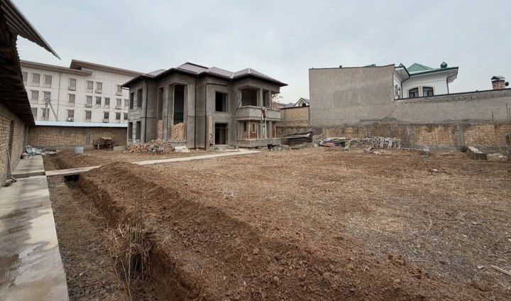 Yunusobod orientr High Town Mall 12 soti joy Sotiladi uglavoy  jeloy