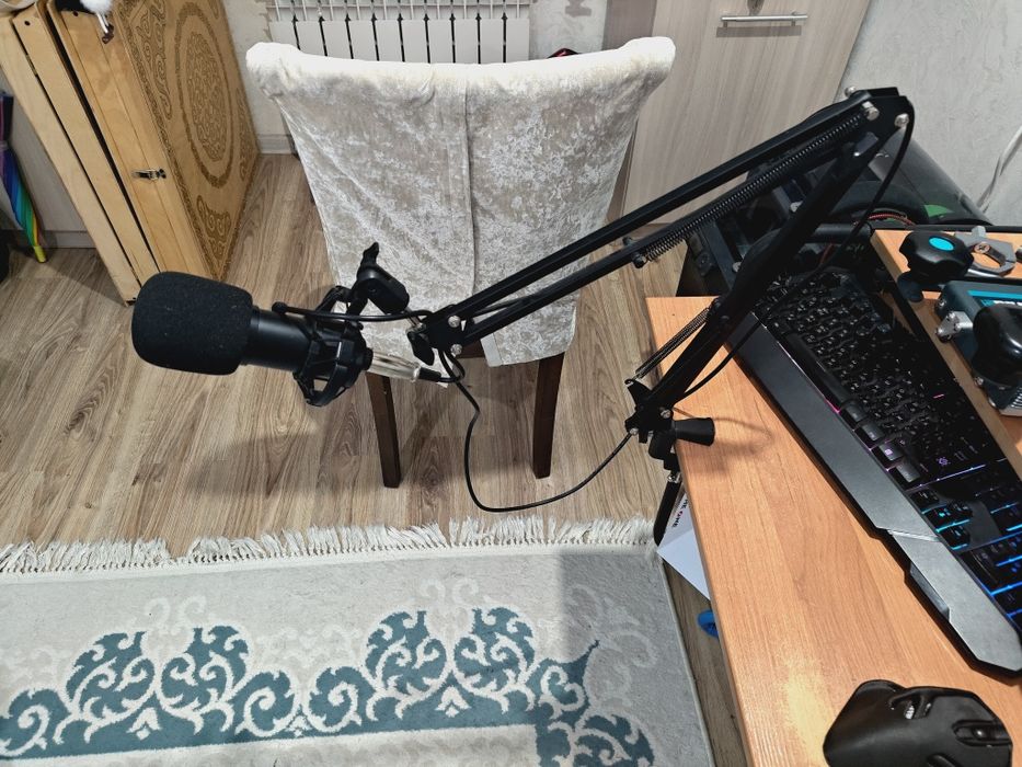 Студийный микрофон BM800 с коробкой